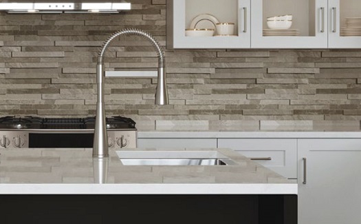 厨房安装不锈钢水龙头